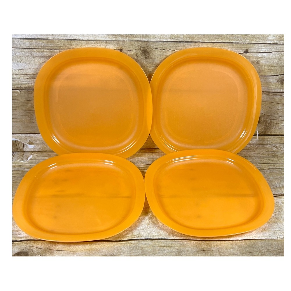 NEW Tupperware Microwave Reheatable Luncheon Plates Orange  9.5 inch Set of 4